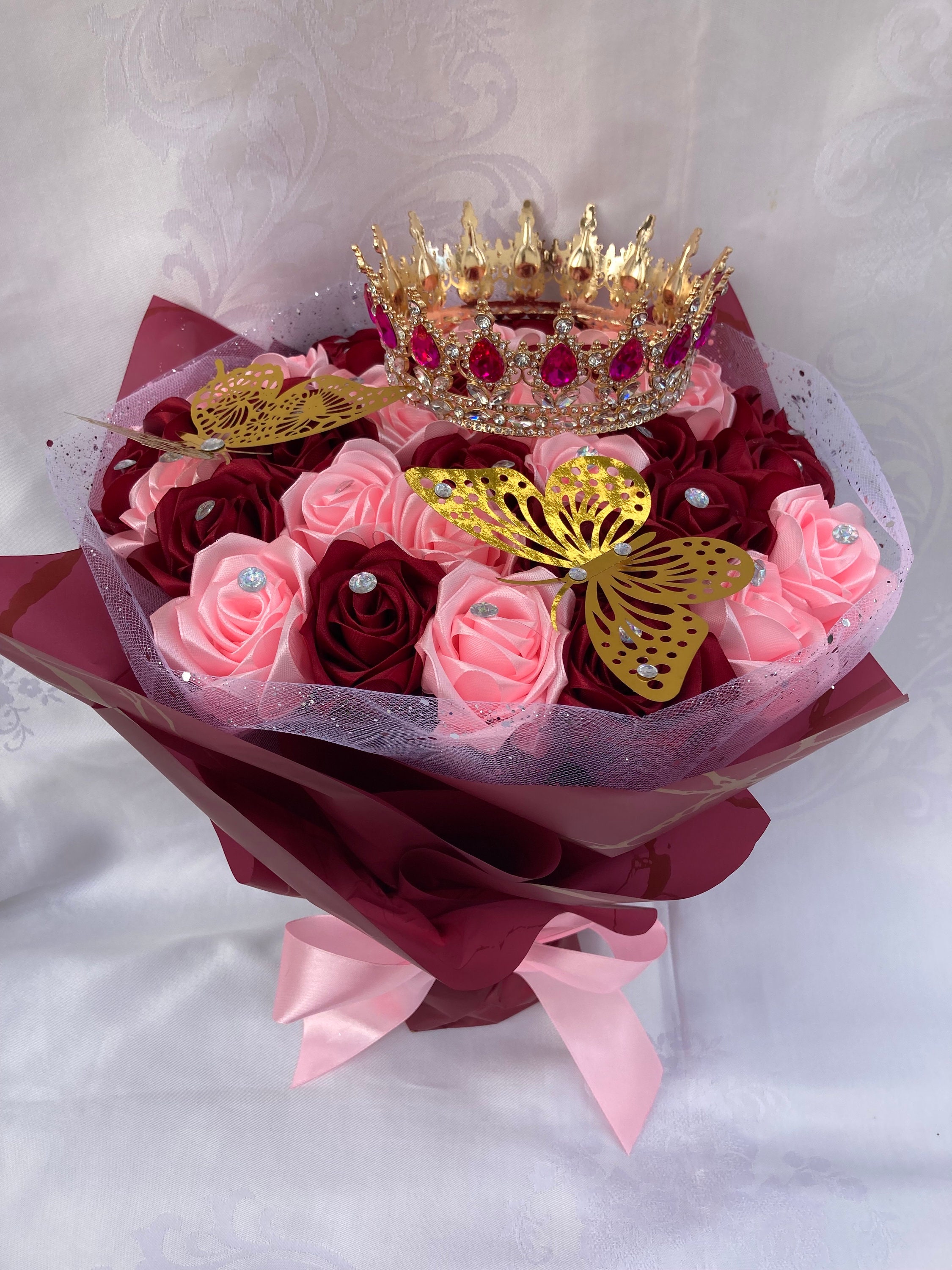 75 Rose Bouquet (Crown+Butterflies+Pins+Message)