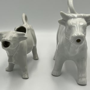 Cow creamers, 2 piece lot, White porcelain