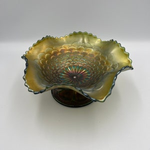 Beautiful Vintage Scalloped Bowl, Northwood Carnival Glass, EXCELLENT shape