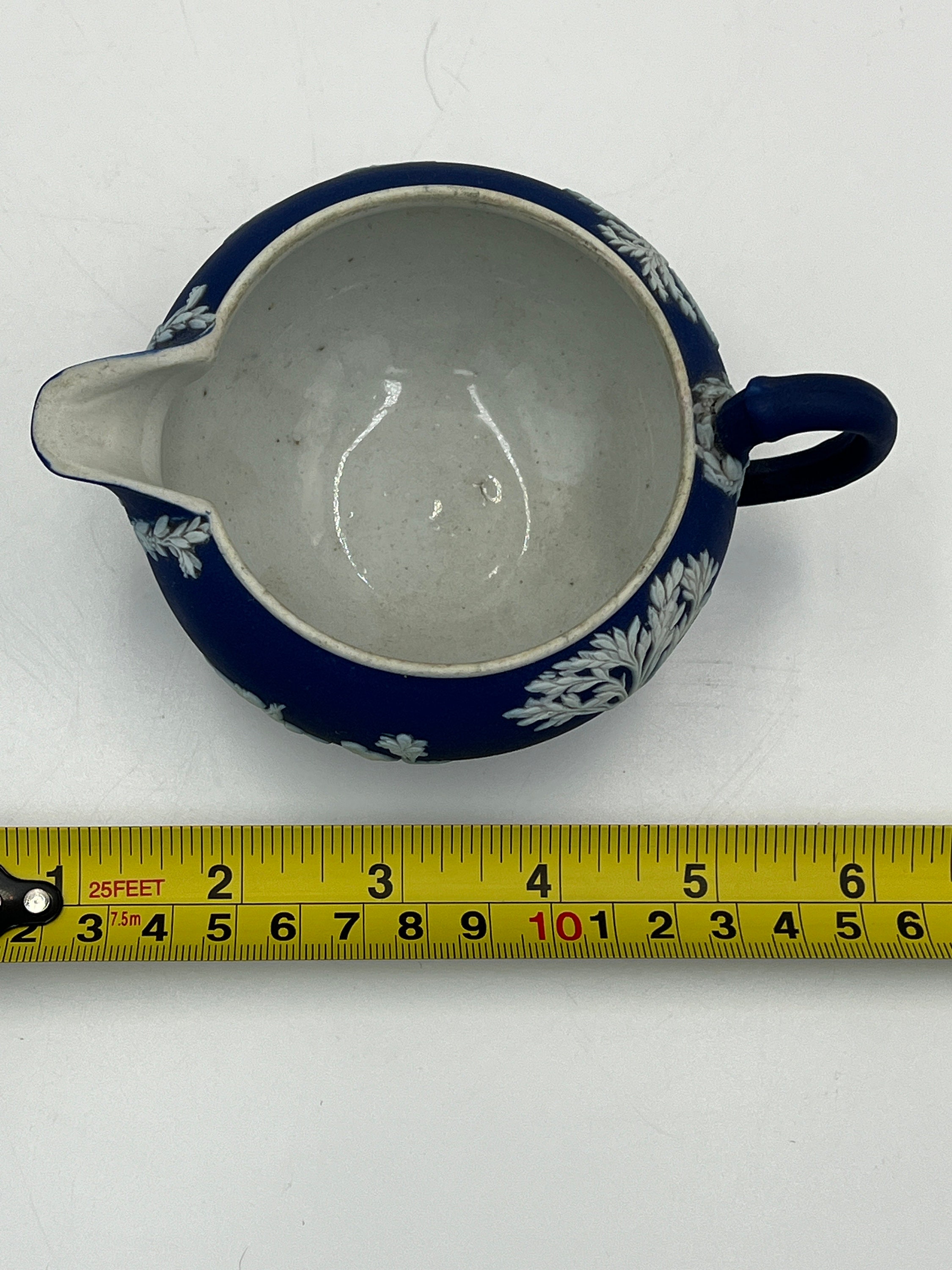 ネイビージャスパーウェアのシュガーボウルとクリーマー