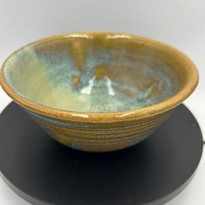 Cuenco de cerámica artística: firmado por el artista DB - Cerámica rústica hecha a mano