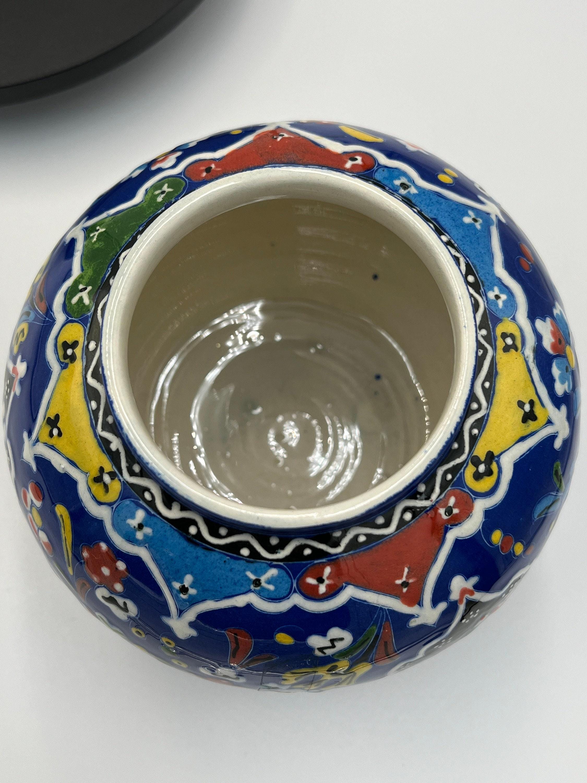 手描きの陶器瓶：鮮やかな色彩、9インチの蓋付きポット - Etsy 日本