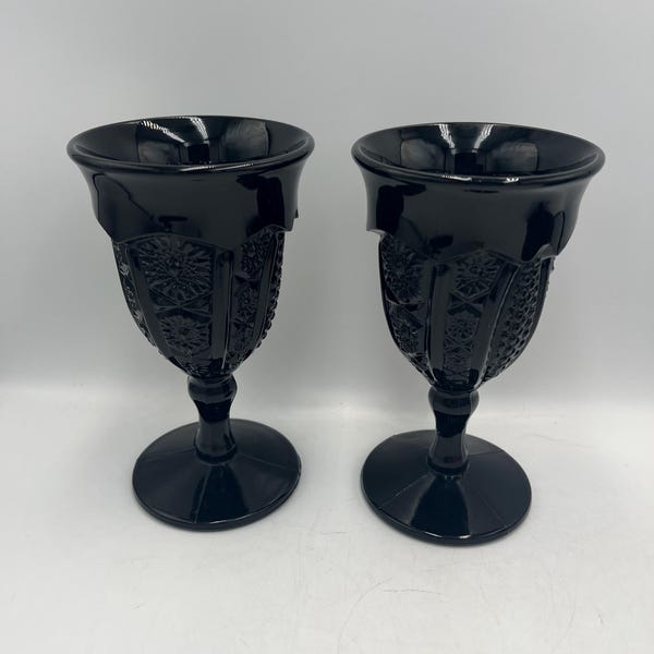 Par de copas de vino Indiana Glass Monarch Paneled Daisy Black Water de 6 1/2" de alto