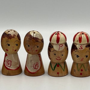 Vintage Salt and Pepper shakers, 8 pieces, Japanese 1950s