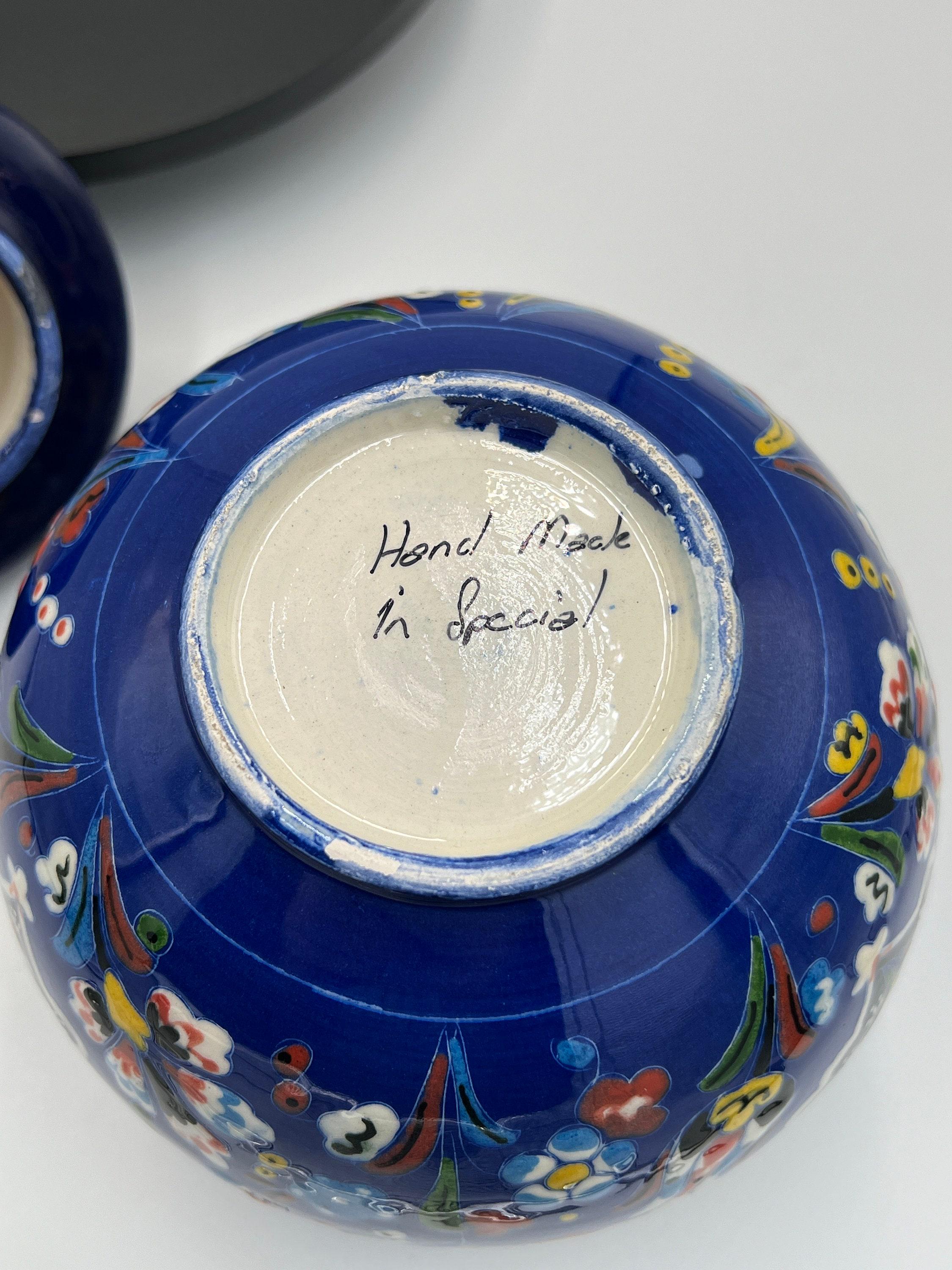 手描きの陶器瓶：鮮やかな色彩、9インチの蓋付きポット - Etsy 日本