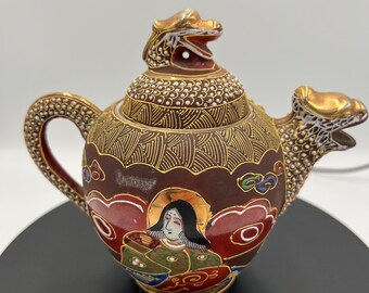 Vintage Kutani Moriage Dragonware Teapot, Made in Japan