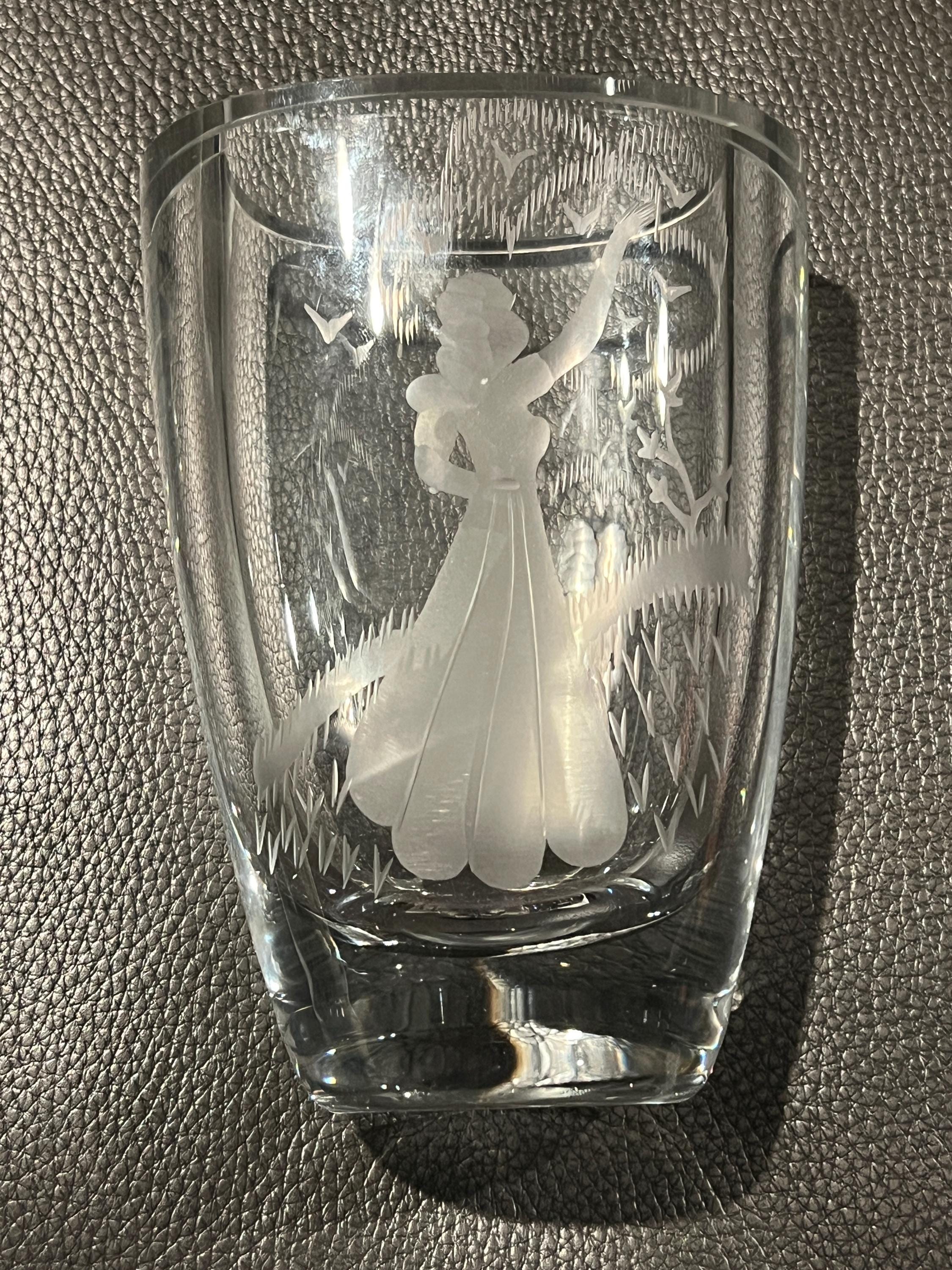 ミッドセンチュリーのオレフォス花瓶 - 鳥を抱く少女、スウェーデンの