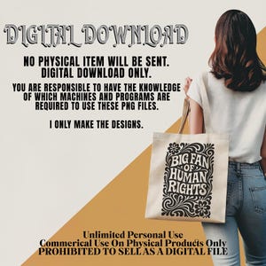 Puede incluir: Una bolsa de mano beige con el texto "BIG FAN OF HUMAN RIGHTS" en fuente decorativa negra. La bolsa la lleva una persona. La imagen tambi&eacute;n contiene el texto "DESCARGA DIGITAL" e informaci&oacute;n de uso.