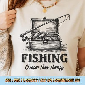 T-shirt "La pesca è più economica della terapia" PNG SVG - Citazione del pescatore vintage, divertente, all'aperto, natura, hobby, grafica digitale, sublimazione, retrò