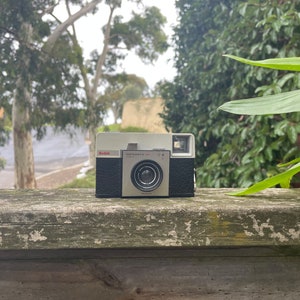 Kodak Instamatic 25X (1966) Vintage 126mm Film Point and Shoot Camera