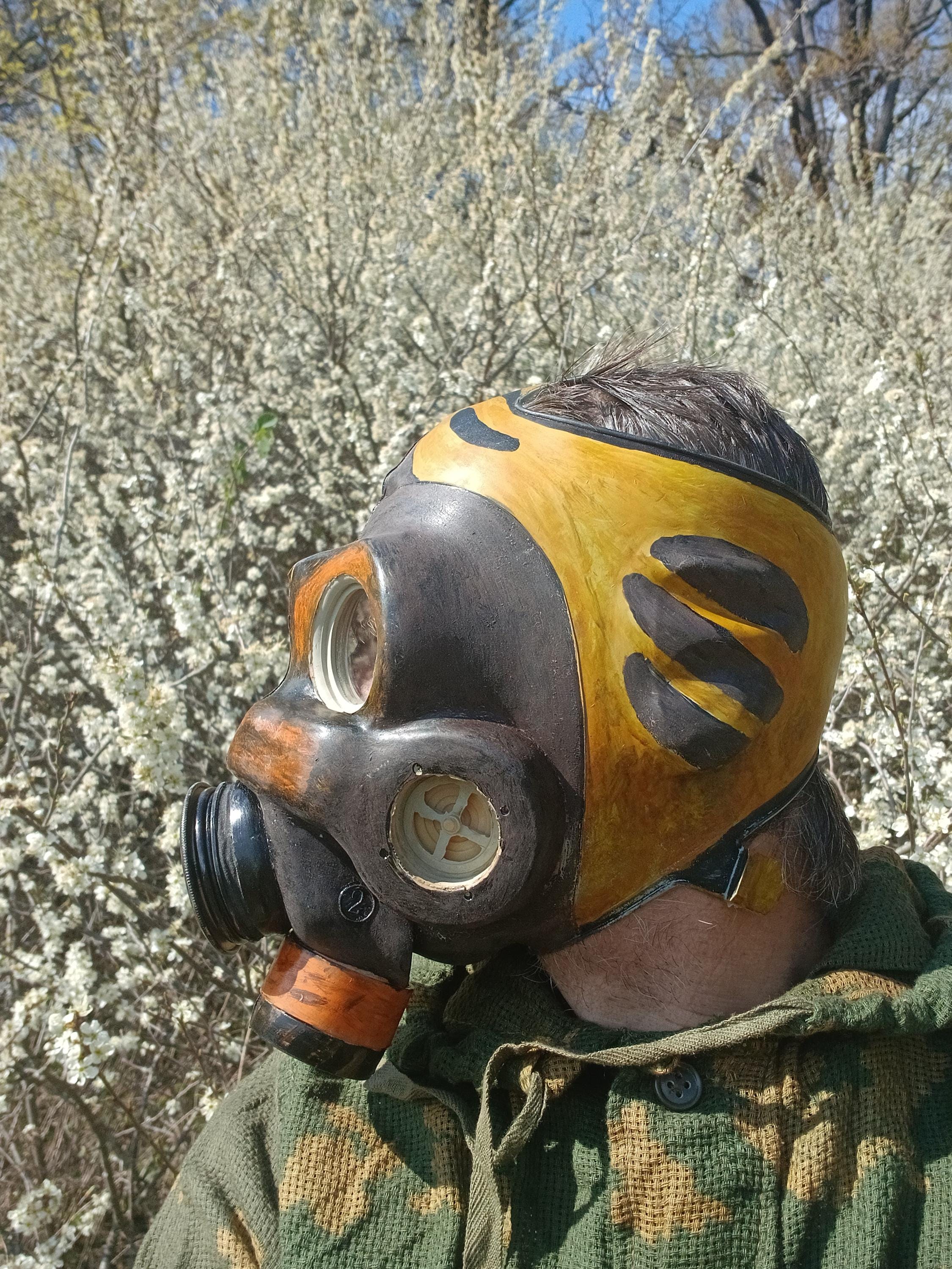 customized-soviet-pmg-nerekhta-gas-mask-set-airsoft-halloween