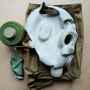 Pbf gas mask - Etsy 日本