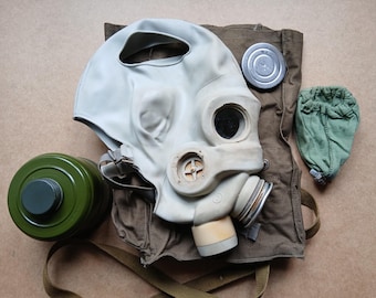 Soviet military gas mask PMG NEREKHTA. Original 1975-84. Set. Vintage USSR. Cosplay Halloween, airsoft mask.