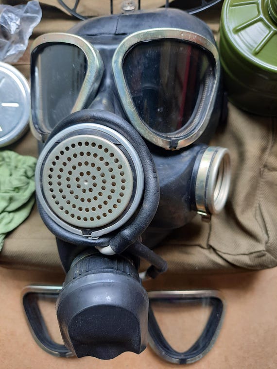 ソ連軍製ガスマスクPMK-1。GP-7V。フルセット。新品。ソ連製