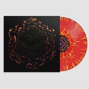 Puede incluir: Un disco de vinilo con un diseño salpicado rojo y amarillo. La portada del álbum es negra con un diseño geométrico de cubo 3D en tonos naranja y negro. Es un álbum de música.
