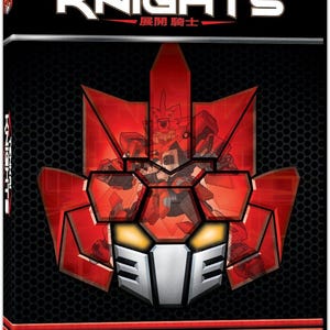 Peut inclure: Boîtier DVD pour "Tenkai Knights: Rise of the Knights". La couverture présente un design de robot rouge et argenté sur fond noir. Le titre est en blanc et rouge, avec du texte japonais en dessous.