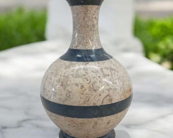 ヴィンテージ大理石オニキス花瓶：手彫りの脚付き石花瓶 - Etsy 日本