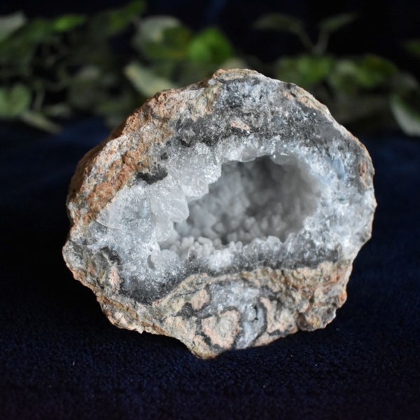 Chalcedony Geode - Etsy