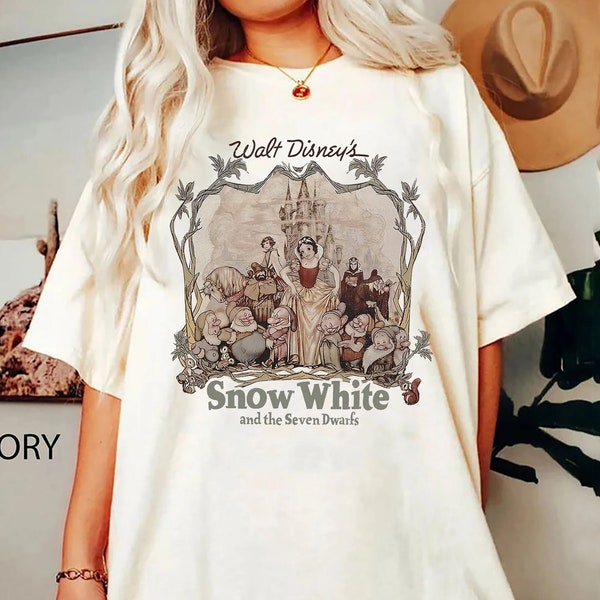 Retro 90s Disney Snow White Group Shot Classic Poster Floral Wreath Comfort Colors Shirt , Snow White Sweatshirt