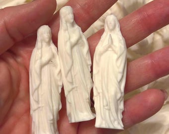 Mary Praying statue, 2.5 inch, pack, white, Mary Garden, Terrarium, Our Lady of Lourdes
