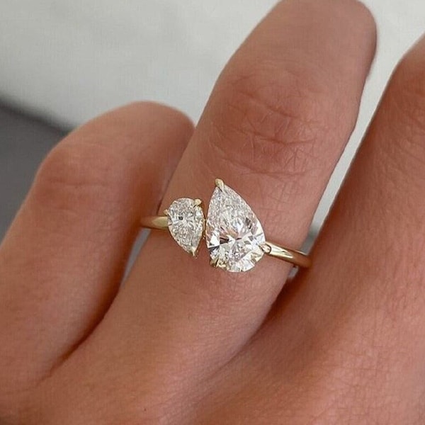 Two Stone Engagement Ring 1.5ct Diamond Ring Pear Toi Et Moi Ring 14K Gold Double Stone Moissanite Ring Womens Proposal Ring Daily Wear Ring