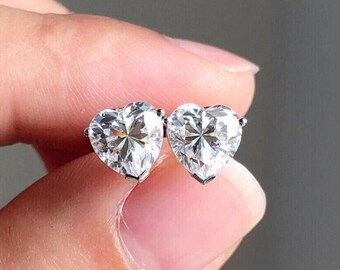 Pendientes de moissanita con corte de corazón Pendientes de diamantes en forma de corazón para mujer Pendientes de tuerca de oro de 14 quilates Pendientes de tuerca solitarios de boda para regalo