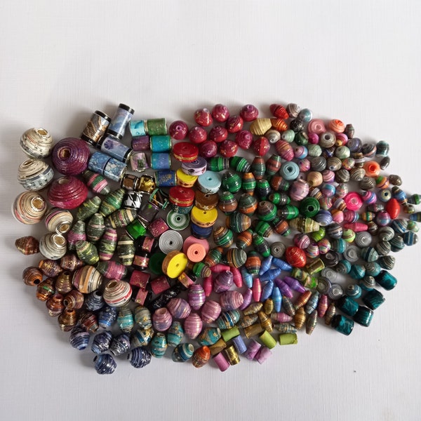 260 colorful paper beads