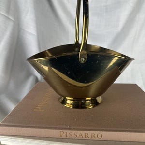 Vintage Solid Brass Basket with Handle – Small Brass Planter or Catchall Bowl