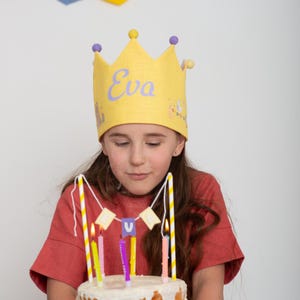 Topper per torta in feltro unico con nome personalizzato: rendi il tuo evento memorabile