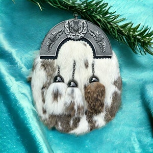 Scottish Kilt Sporran - Full Dress Sporran Thistle Cantle, Antique Finish, Fur Sporran with 3 Tassels and Chain Belt