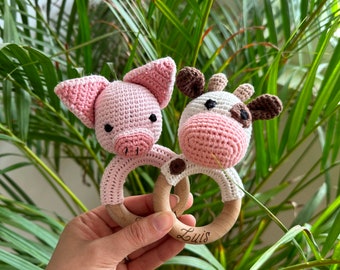 Personalisierte Tierrassel Bauernhof, Baby, Babygeschenk Geburt, Babyparty, Motorikspielzeug, Greiflinge, Schwein, Kuh