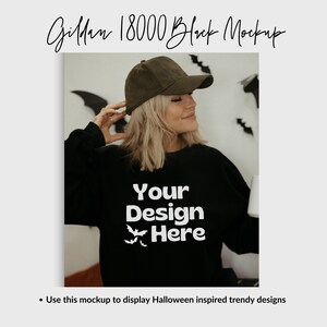 Maquete preta Gildan 18000 | Maquete de Halloween | Maquete de garota gostosa | Estética moderna | Maquete de menina bonita | Maquete Boho | influenciador | Maquete de morcegos | xadrez