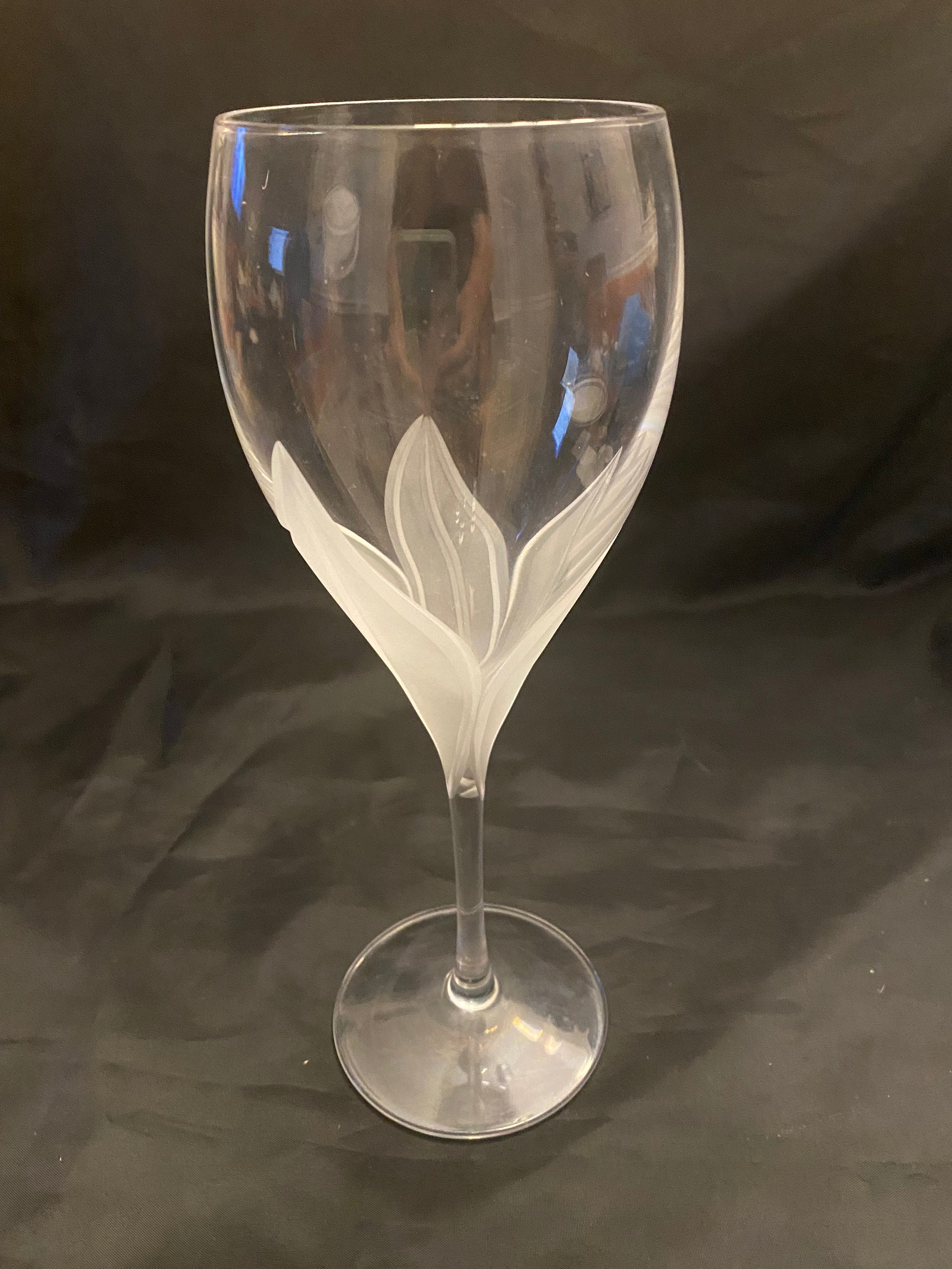 Mikasa Val D'isere Wine Glass W/ Frosted Petal - Etsy