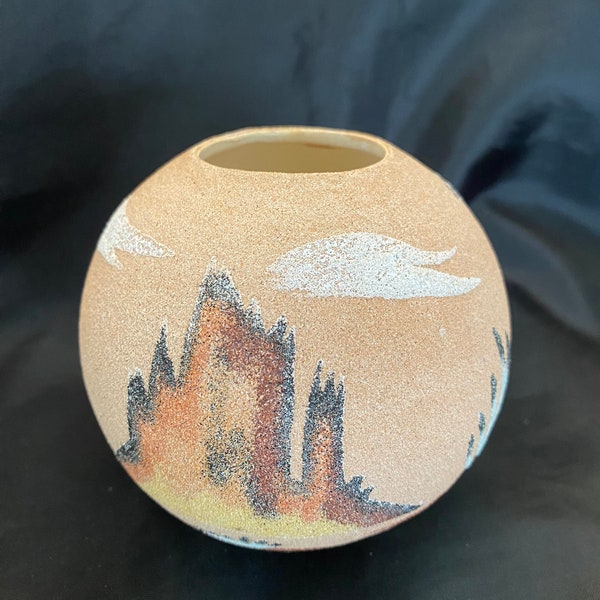 Navajo Sand Painting Pot Signed by Artist