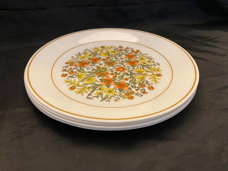 SET OF 4 Corelle Indian Summer Dinner Plates Orange Yellow Brown