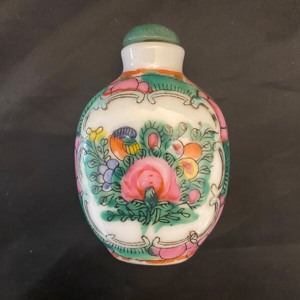 Chinese Porcelain Hand Painted Snuff Bottle