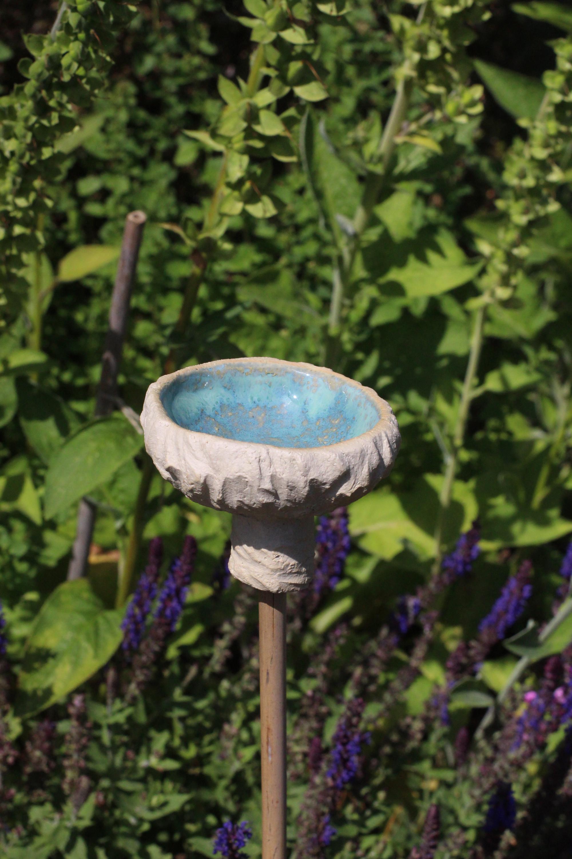 Kleine Insektentränke aus Keramik handgefertigt - Bienentränke Garten Deko blau - Wasserstelle für Insekten - Regenfänger Unikat