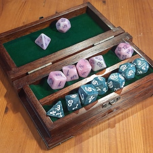 Compact Dice Box & Tray in Solid Mahogany, Book Aesthetic, Original Design, Ideal for TTRPGs - Dungeons and Dragons, Pathfinder, etc