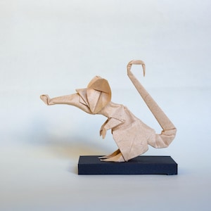 Topo origami. Ratto origami fatto a mano con carta di qualità regalo