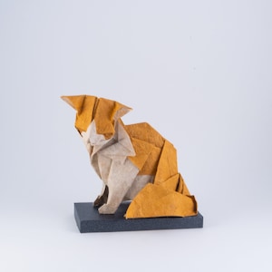 Origami mascotte origami gatto in razza bicolore di carta artigianale