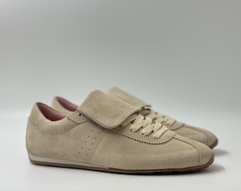 Handmade Beige Suede Sneakers – Minimalist Retro Style Shoes – Unisex Casual Trainers – Soft Leather, Sustainable Footwear