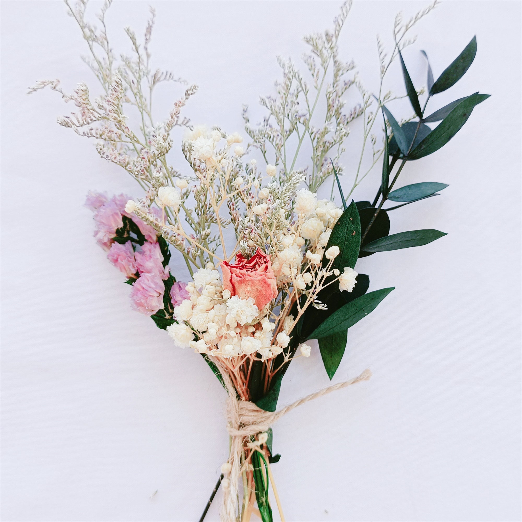  Garneck 3 Bunches Dried Flower Bouquet Dried Babys Breath  Flowers Bulk babysbreath Branches Photography Props DIY Bouquet Dried  Flowers Bouquet Dry Dried Flowers. Embossed South America : Home & Kitchen