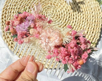 Peineta de flores secas: accesorios para el cabello de boda bohemios