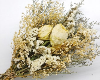 Handgemaakt natuurlijk gedroogde bloemboeket: boho-huwelijksdecor