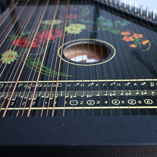 A Vintage 1981 Handmade 6-chord Musima Zither with Floral Design from East Germany