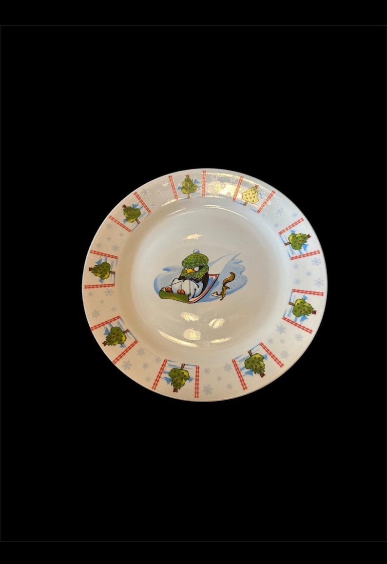 Vintage Mulberry Home Essentials, assiette plate Penguin Holiday 10,75 po. image 1