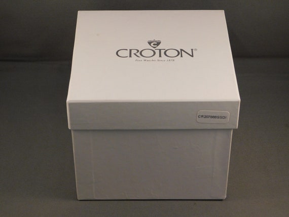 Croton 10ATM Diamond Ladies Watch - image 8