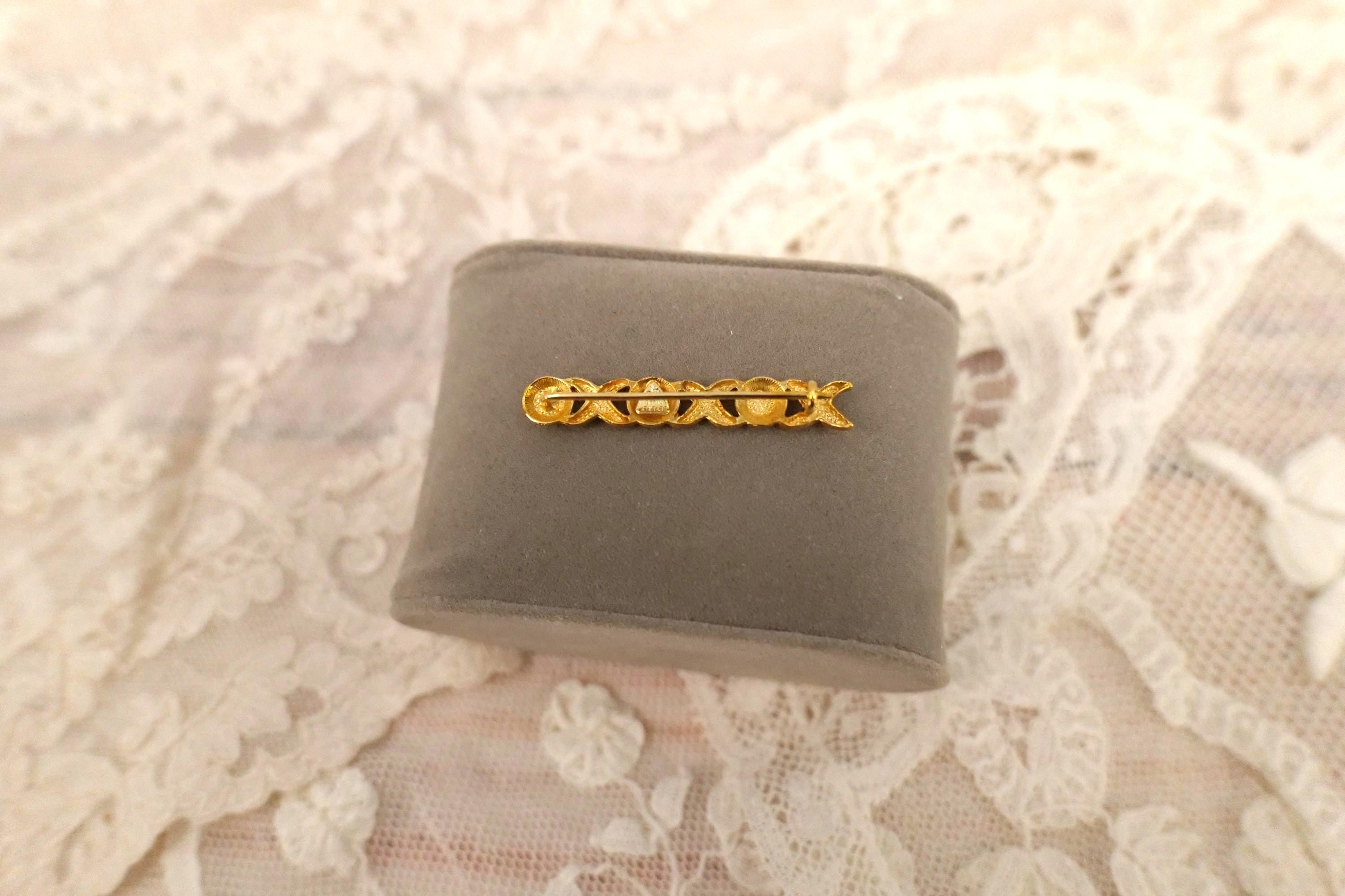 14K Yellow Gold XOXO Pin - Etsy Canada