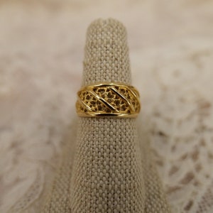 14K Yellow Gold Heart Ring