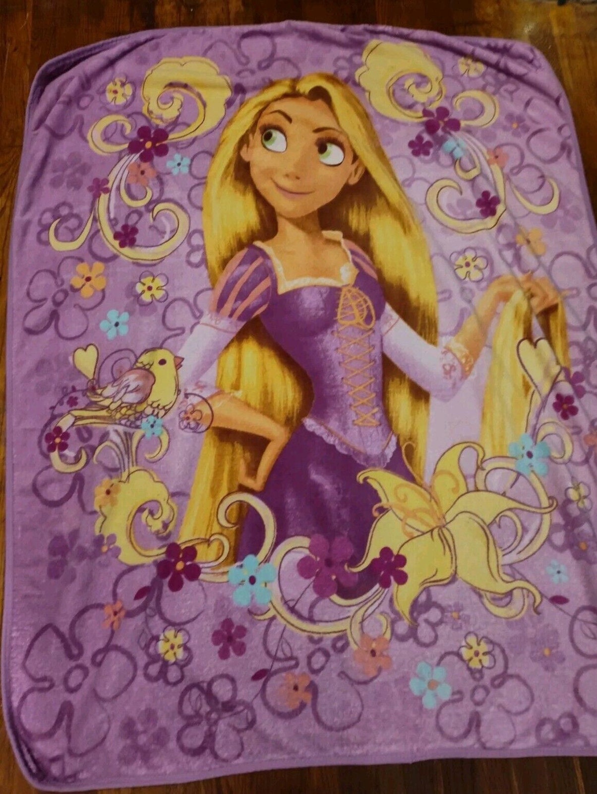 Disney PRINCESS Tangled Rapunzel Big Throw Blanket Purple 60x42 HTF